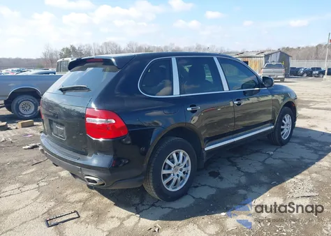 2010 Porsche Cayenne z USA, uszkodzony, nr VIN WP1AA2APXALA04998